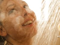 Shower Fun with Teen Spencer Bisson and Her Gorgeous Booty!