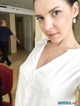 Russian Teen Alina Henessy Strips Naked and Takes Daytime Selfies