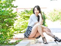 Shameless Babe Carrie Flashes Pussy in Public and Fingers it