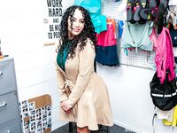Brianna Bourbont Properly Fucks a Cocky LP Officer
