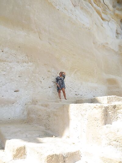 Blonde Amateur MILF Sweet Susi Bares It All on White Rocks