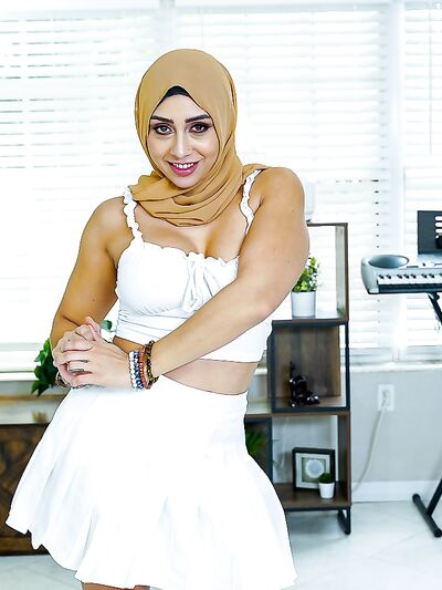 Curvy Arab MILF Gets Fucked Through Lingerie - Pics (Lilly Hall)