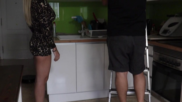 Big-titted nympho babe pays the mechanic in nature