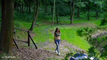 Sexy Teen Rides Well-Hung Hunk she Met