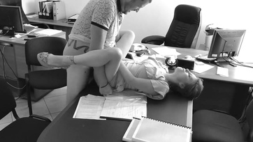 Office Hidden Camera Catches Boss Banging Cute Secretary