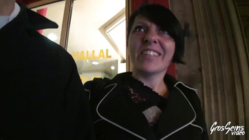 Mature Lady's Pussy and Cunt Roughly Banged after Being Surprised