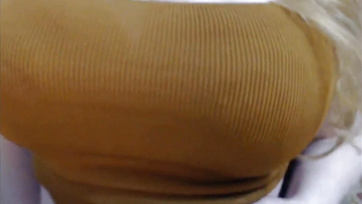 Beautiful Busty Amateur Mom Shows Off on Sex Webcam