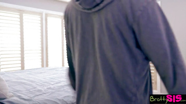 Stepbro Bangs His Sexy Stepsister and Her Hot Friend