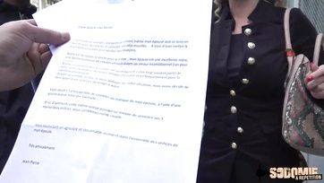 Örömmel elment a 2 felajzott fickóval az utcán levadászott milf anyuka