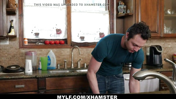 Stepmom Thanks Stepson with a Good Fuck