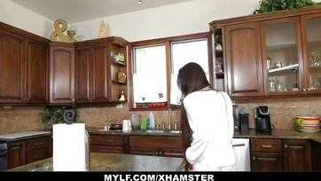 Stepmom Thanks Stepson with a Good Fuck