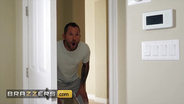 Blonde Babe: Anal Addict in Action