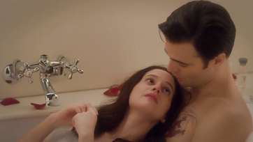 Passionate Kissing Leads to Thick Cock Sliding into Pussy