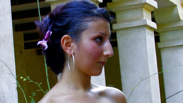 Broken Down Roma Babe Gets Fucked After Her Car Breaks Down