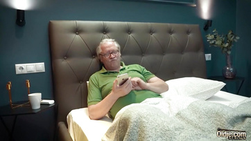 Grandpa Loves the Juicy Peach