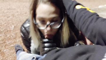 Showing off girl sucks off stranger in the park