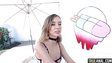 Blonde Sex Bomb Ready to Get Her Tight Ass Pounded