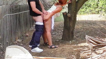 My Stepmom Invited Me Outdoors for a Blowjob and Anal Fun