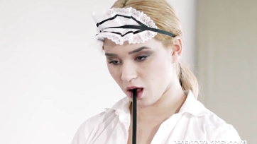 Blonde Maid Pounces on Boss's Thick Carrot