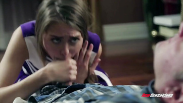 Dreamy teen seduces stepdad and rides his carrot