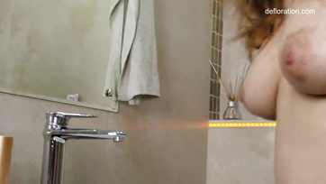 Big-titted amateur teen babe strip and masturbate wildly