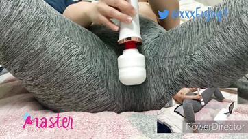 Soaked Yoga Instructor Vibing Her Pussy