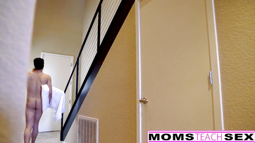 Milf Squirts from Stepson in Her Pussy