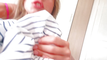 Young stepmom helps to climax twice in a row