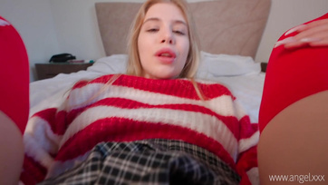 My sexy ex-girlfriend resurfaces