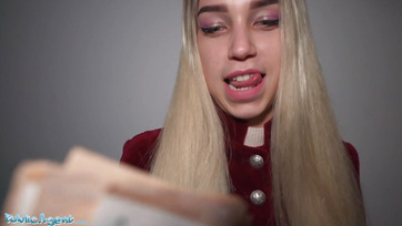 Street Agent Sucks off Beautiful 20-Year-Old Teen Girl