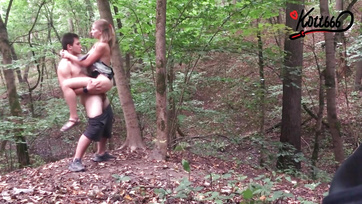 Public amateur forest sex