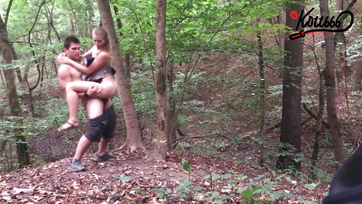 Public amateur forest sex