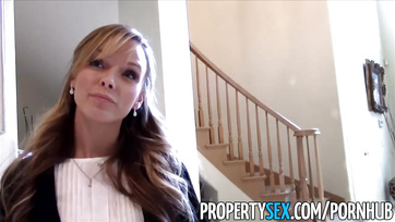 Sexy blonde real estate agent sucks the client's cock