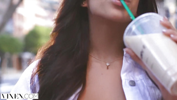 With his massive cock, he easily seduced the sexy teen babe