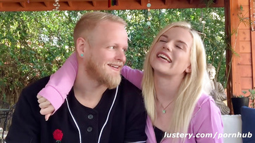 Guy films naughty girlfriend sucking his carrot