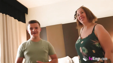 The big-bottomed woman desperately craves a young cock