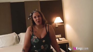 The big-bottomed woman desperately craves a young cock