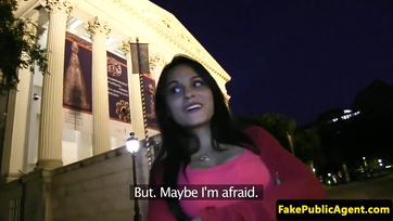 Bribed the sexy Budapest babe to fuck her pussy