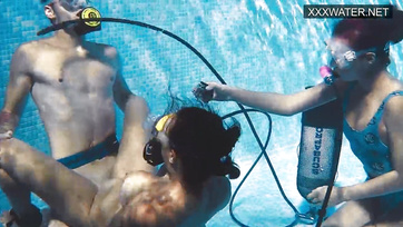 Underwater Sex with a Girl - I Dived into Her Pussy