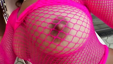 Tight babe sucks then rides guy's cock in cute homemade scene