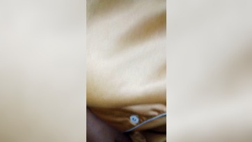 Begged the Indonesian Chick to Drop Her Pants for Me to Fuck Her Pussy