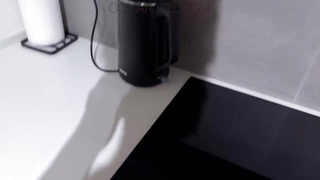 Az utcán szedtem fel a nagymellű tini csajt és még aznap sikerült megbasznom a punciját