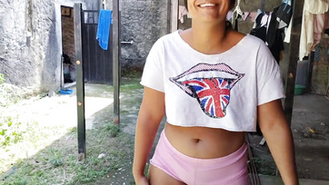 Pounded the Sexy Neighbor Girl in the Garden After Getting Turned On by Her Round Booty