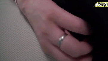 A buszon dugatta meg a pinácskáját a lyukas harisnyájában a felizgult kínai csajszi