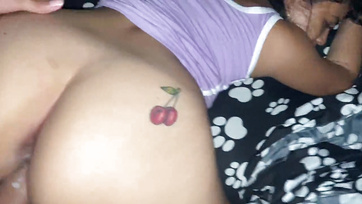 A cuki mostoha unokatestvérem meg akarta lovagolni miután észrevette az álló farkamat