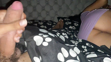 A cuki mostoha unokatestvérem meg akarta lovagolni miután észrevette az álló farkamat