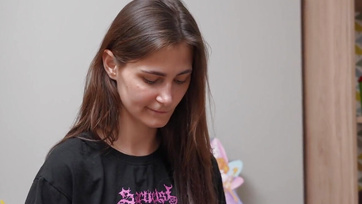 Step-siblings Scissor First, Then Share Mom's Boyfriend with Tight Teen