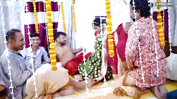 Öt kanos fickóval kefélt a bevállalós indiai feleség az esküvője éjszakáján