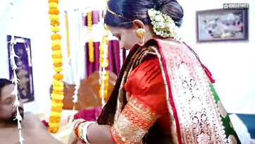 Öt kanos fickóval kefélt a bevállalós indiai feleség az esküvője éjszakáján