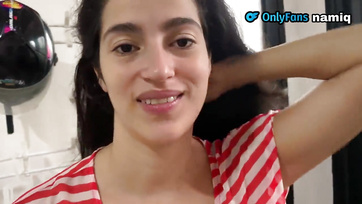 Csak a popóját engedte megdugni a félmeztelen latinamerikai csajszi